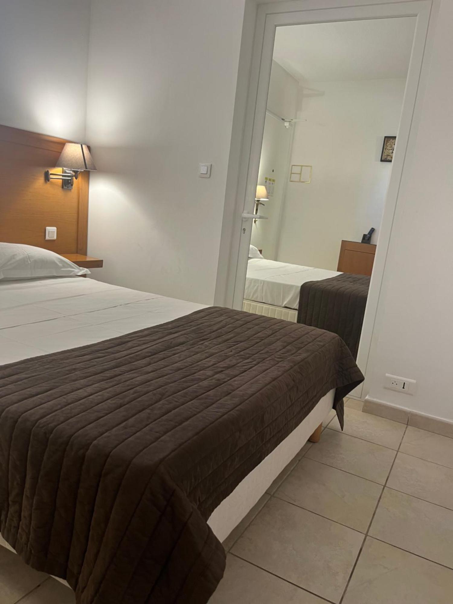 Hotel Lilium Maris Tizzano Eksteriør billede
